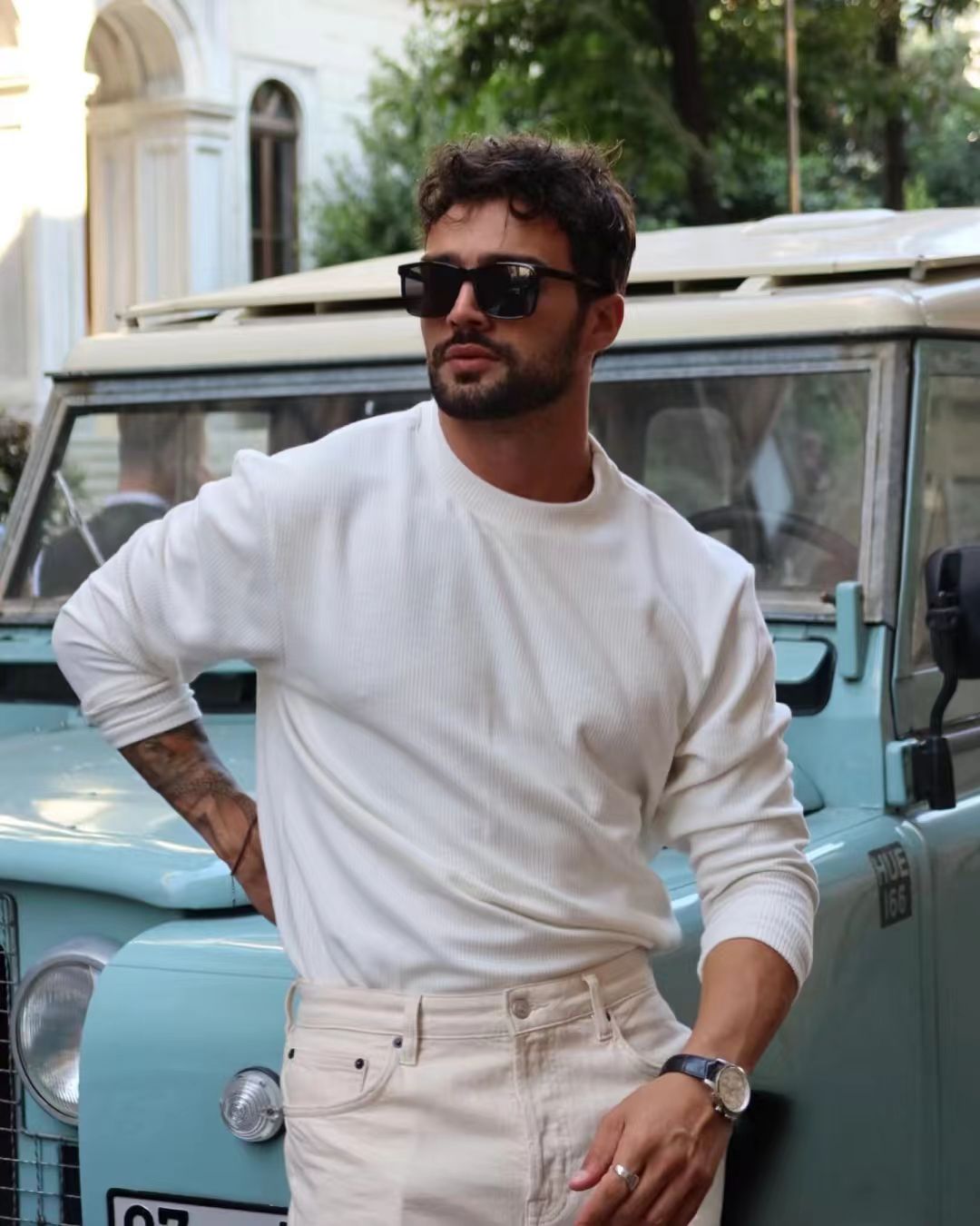 City Chic: Monochrome Look by the Vintage Auto